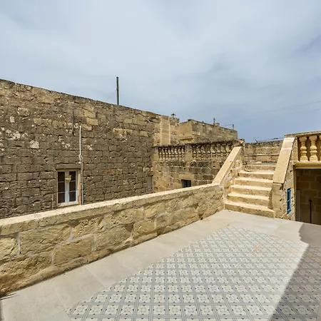 8 - Couples X 2 By Solea * Gharb (Gozo)